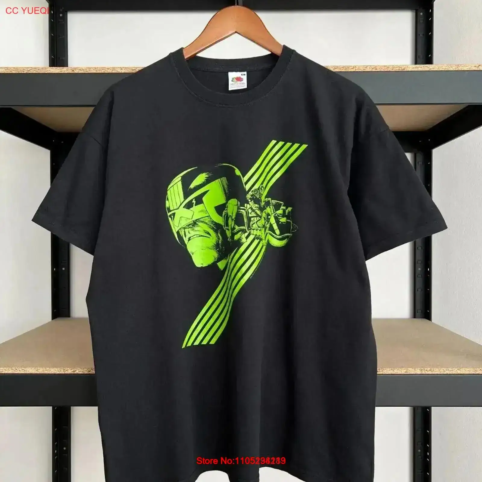 Mens Fashion In The 2000S - Vintage anni 2000 Judge Dredd Movie