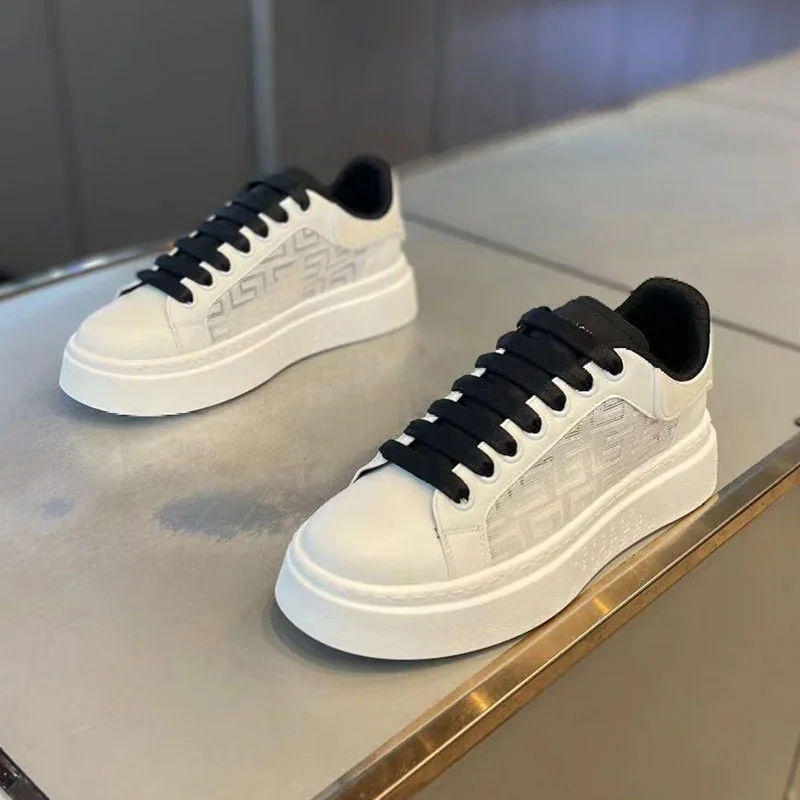 Nuove Sneakers Traspiranti da  - Mens Fashion Trends 2026 recensione e prezzo