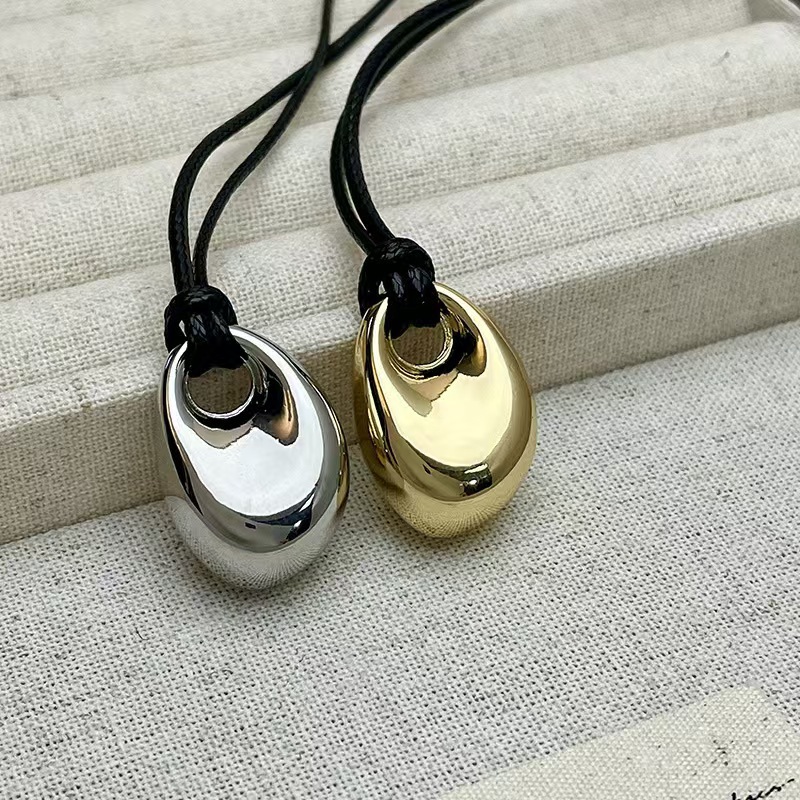 Collana coreana con ciondolo a - Mens Fashion Trends 2026 recensione e prezzo